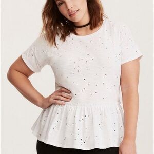 NWT‎ Torrid White Destructed Babydoll Blouse Size 2x Short Sleeve Peplum Tee